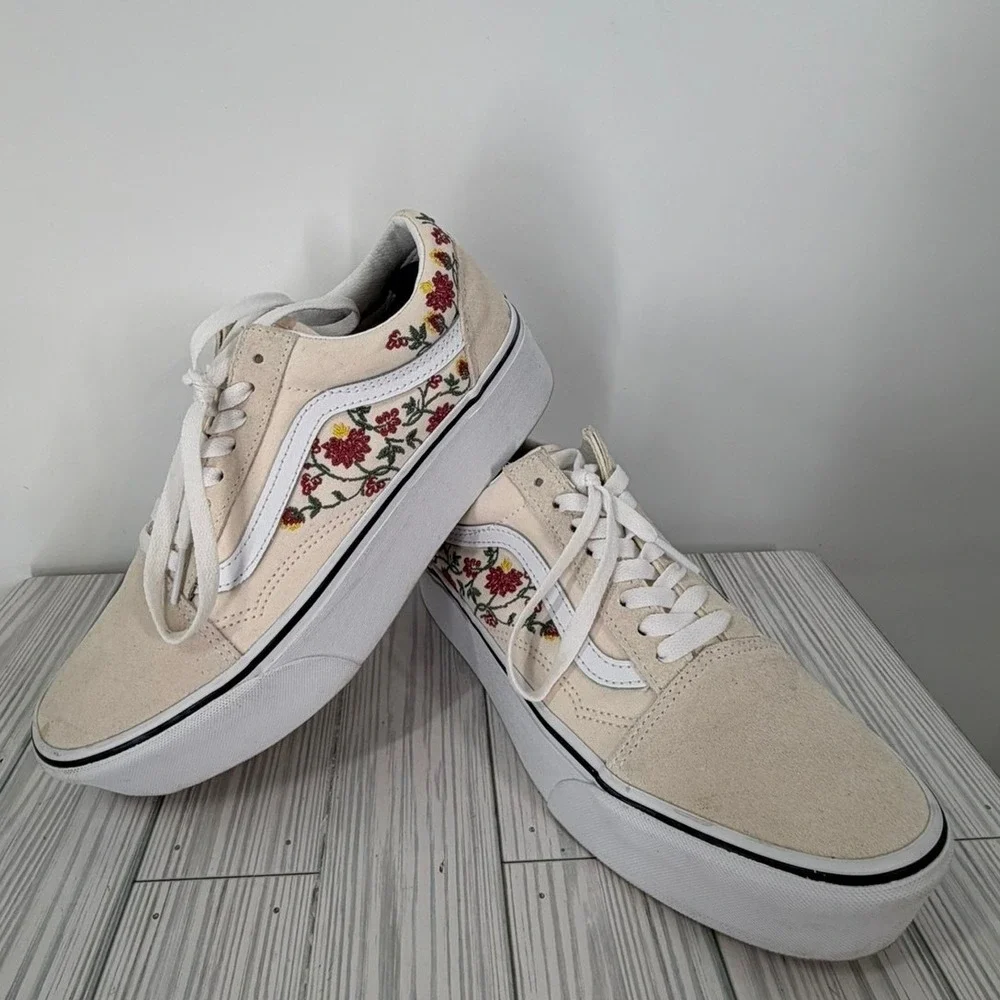 Vans Stackform Platform Sneakers Floral Embroidery Marshmallow Cream Women's 9.5